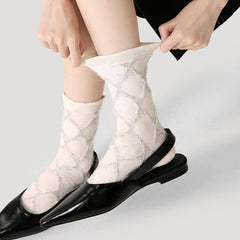 Sweetnana Retro Crew Socks: Embossed Design with Diamond Plaid and Thickened for Autumn and Winter.