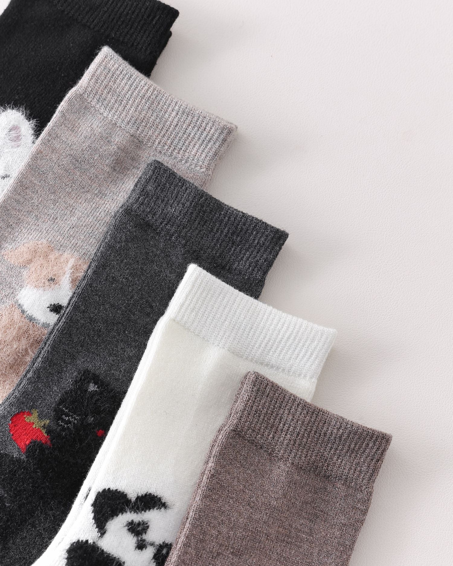 レディース カートゥーン ハグ クルーソックス メリノウール あったか かわいい ニット