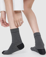 Womens Crew Socks Retro Tone Stripe Ribbed Casual Socks