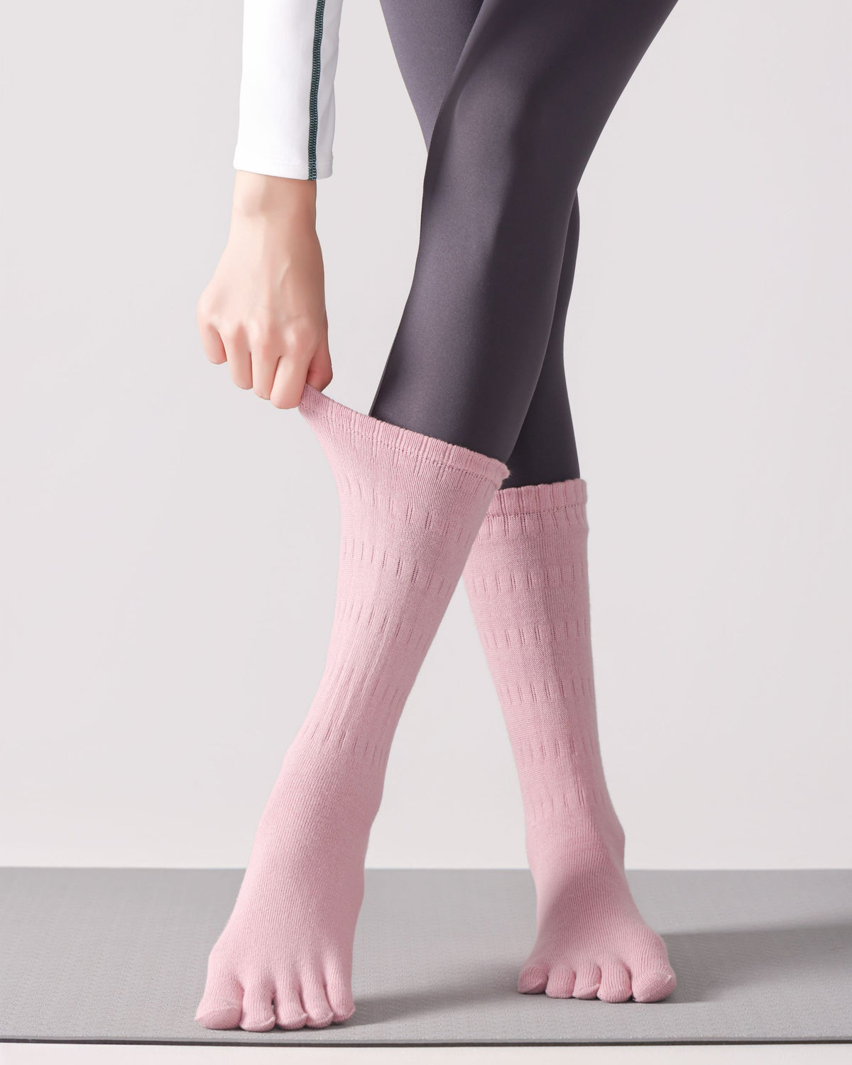 Womens Five Toe Crew Socks Yoga Grip Non Slip Ribbed Slouchy Combed Cotton