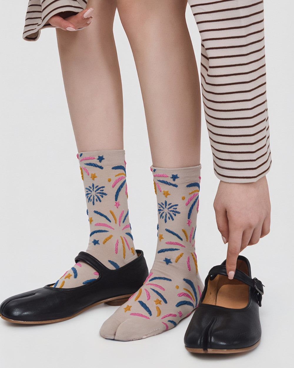 Womens Tabi Socks Retro 3D Fireworks Embossed Pattern Cute Socks