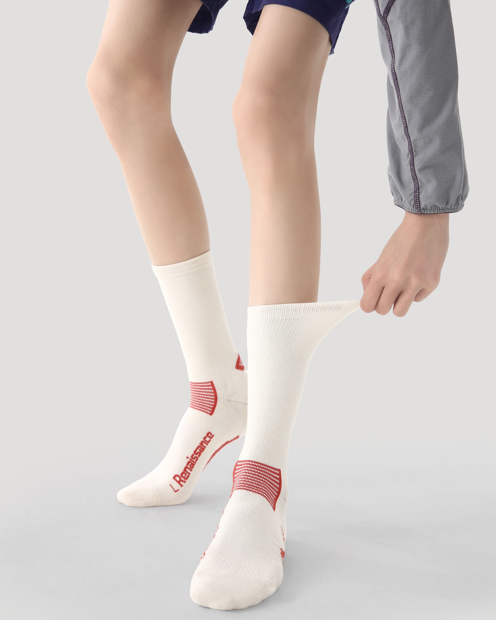 Womens Thin Compression Sports Crew Socks Cushioned Sole White