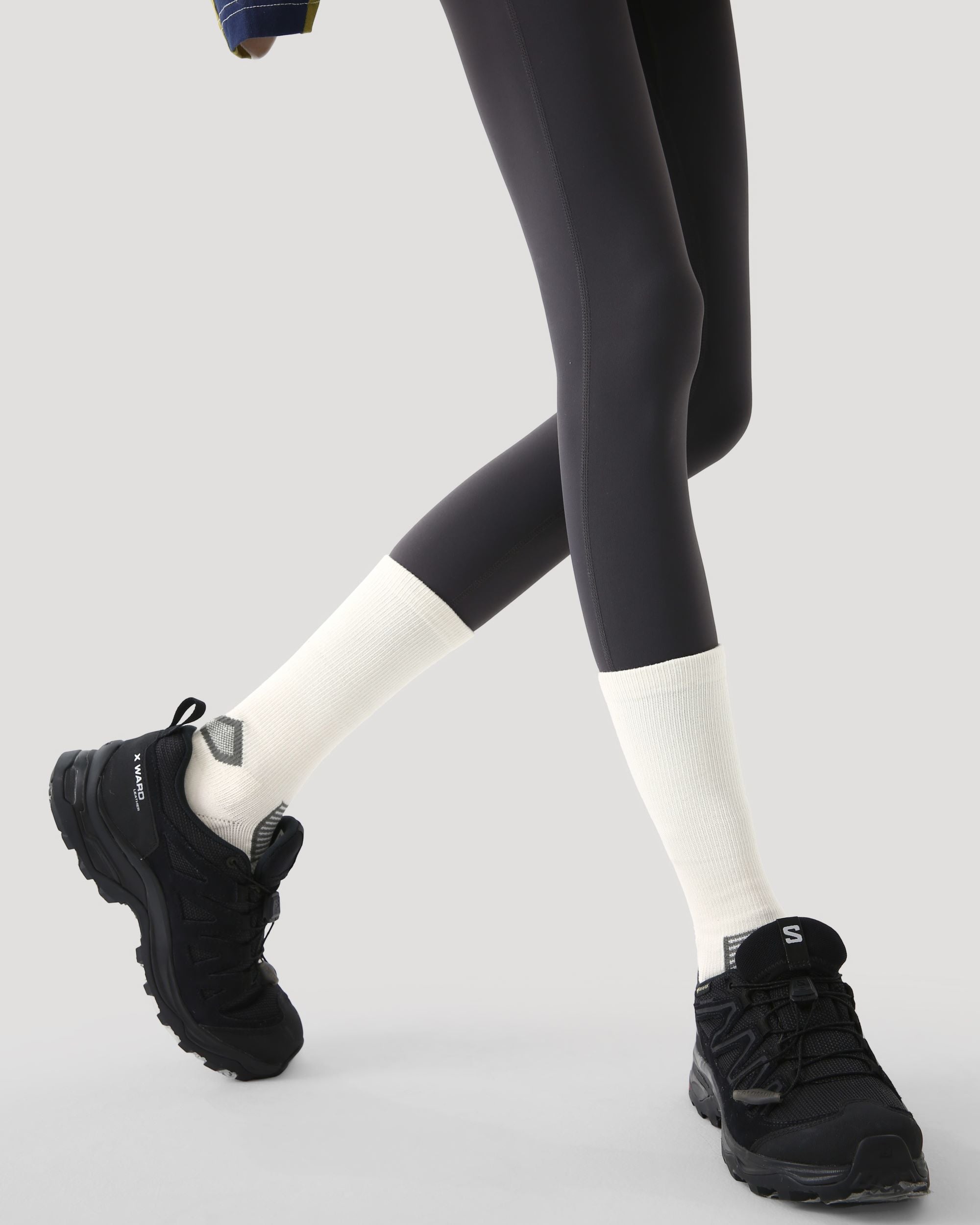 Womens Thin Compression Sports Crew Socks Cushioned Sole White Secondary image
