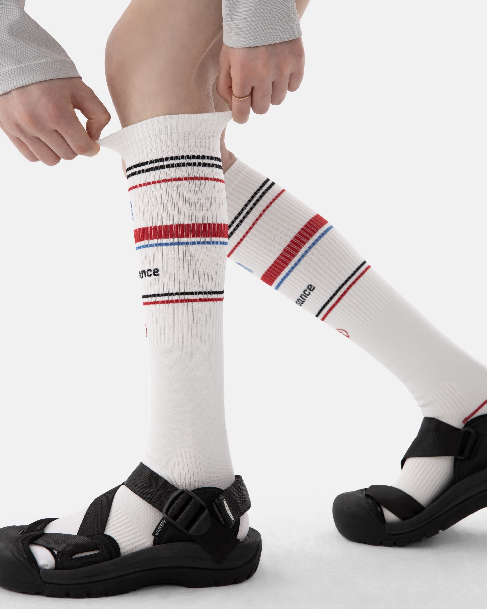 Womens White Stripe Sports Knee High Socks PLA Breathable Athletic Socks Secondary image