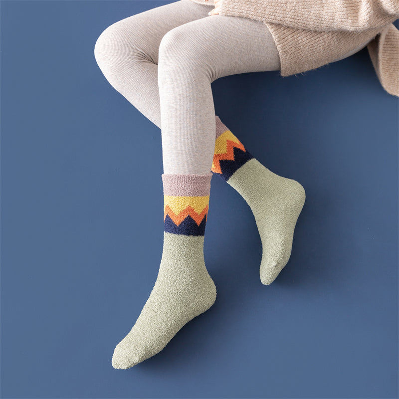 Sweetnana コージーチューブクルーソックス for Women & Men, エスニックスタイル厚手ふわふわソックス, 超ソフトで冬のストッキングと暖かさに最適