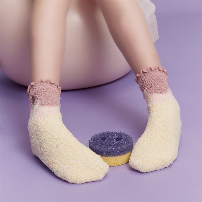 Sweetnana レディース コージー ファジー クルー ソックス、3パック ノンスリップ 厚手 冬用 ストッキング、快適さとスタイルのためのかわいくて柔らかいスリッパソックス