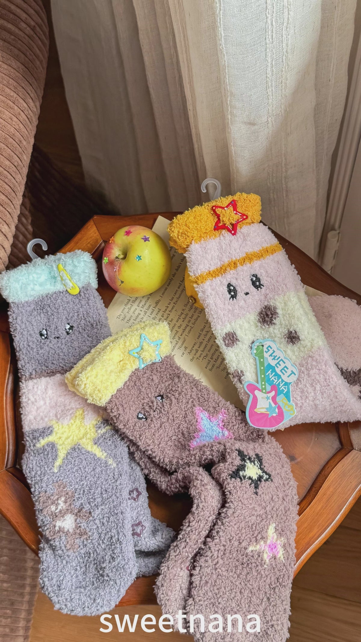 Perfect Bangs Cozy Floor Crew Socks